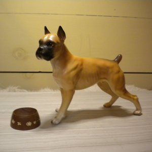 Beautiful vintage Boxer Dog figurine